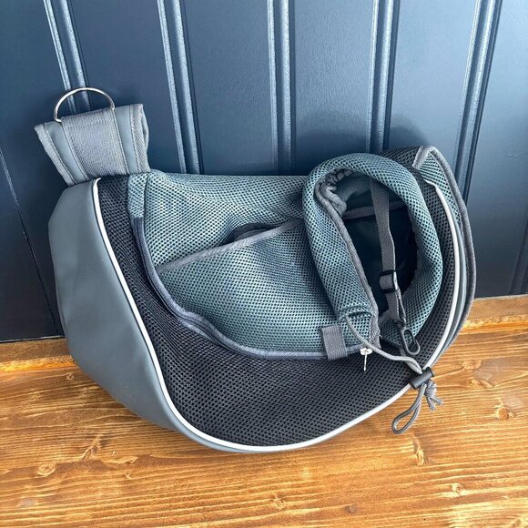 Black and Grey Pet Dog Sling Carrier w/Adjustable Strap - Picture 3 of 6
